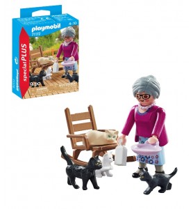 Abuela con gatos