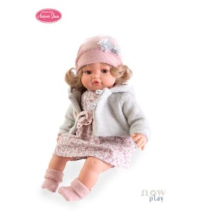 Beni lloro con abrigo