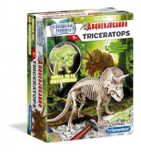 Arqueojugando Triceratops...