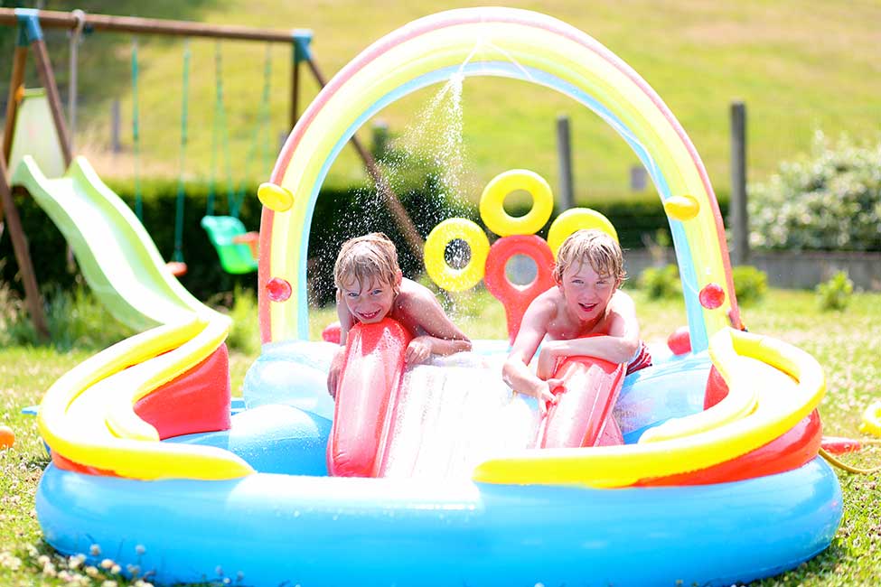 como-arreglar-pinchazo-en-piscina-hinchable